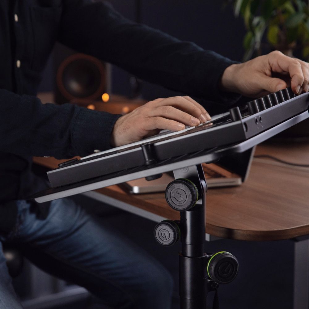 Gravity LTS TRAY 1 Laptop-Ablage Universal-Aufsatz für Stativrohre mit 35 mmNE_00050266_