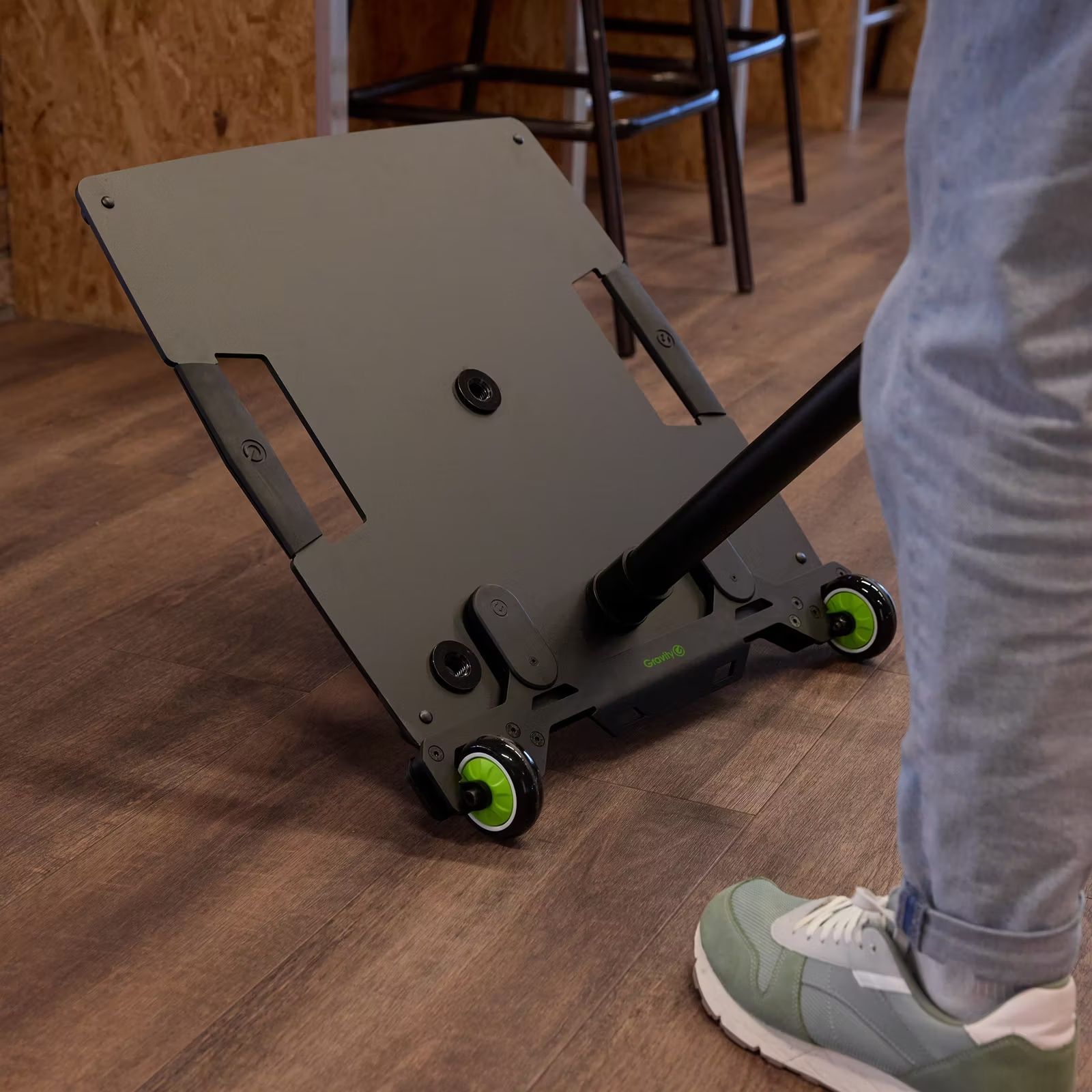 Gravity LA WI 1 Radeinschub für Stative mit quadratischer Bodenplatte